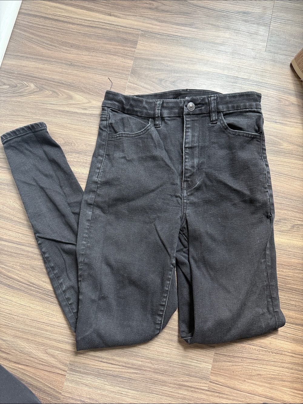 American Eagle Outfitters High-Rise Skinny Black Jeans